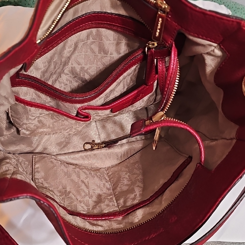 Michael Kors Red Pebbled Leather Shoulder Bag with Gold Hardware - Picture 6 of 9